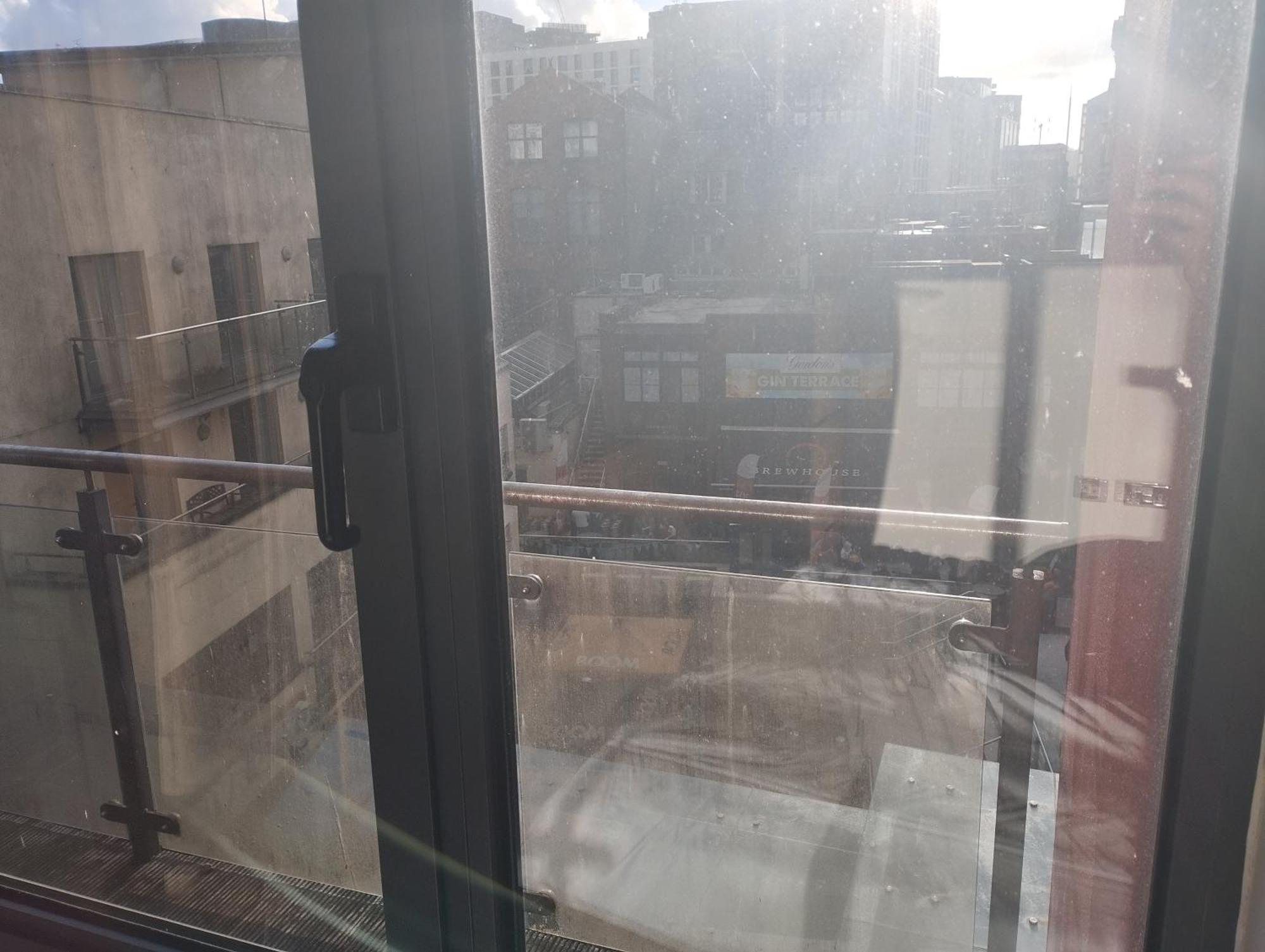 Room In Cardiff City Center - Swiftstay Esterno foto