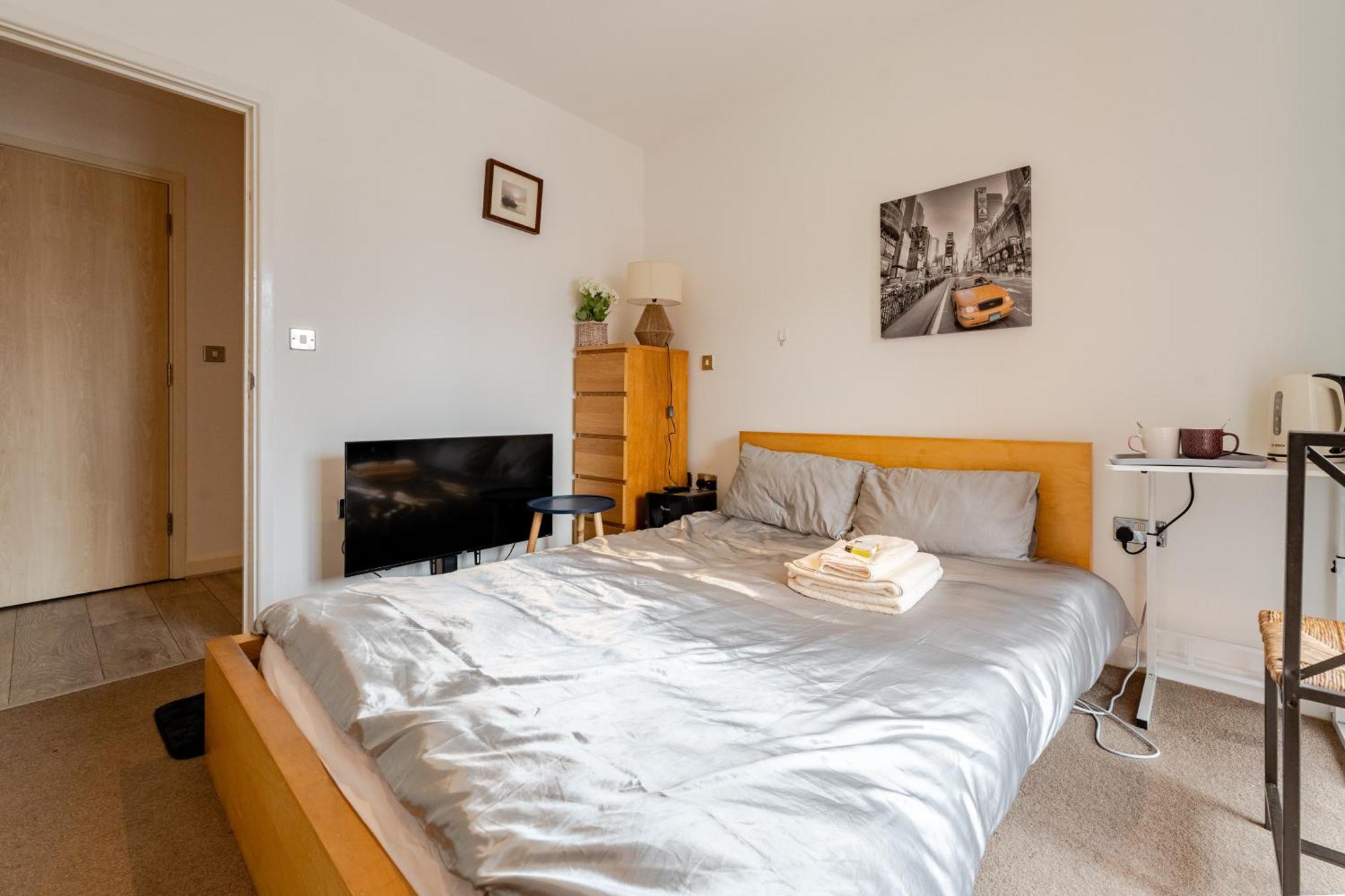 Room In Cardiff City Center - Swiftstay Esterno foto